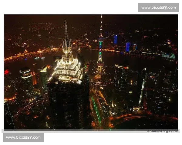 818 人决战 474 米云端！上海环球金融中心垂马开跑