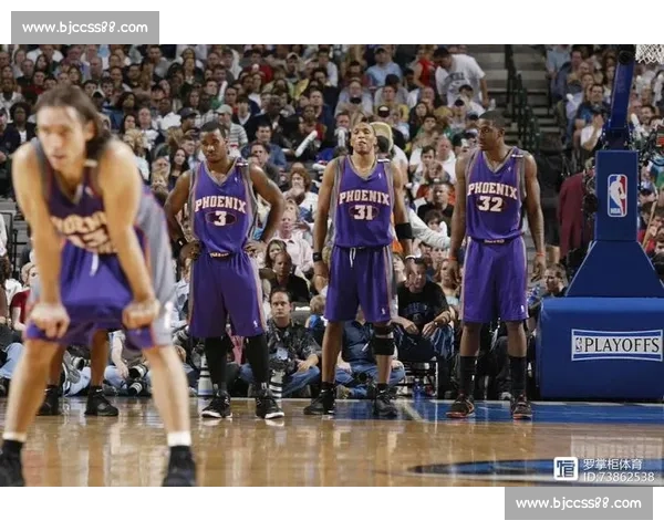 勇士VS士巅峰对决攻防博弈揭示赛季走势风云明星表现与战术较量全解析 勇士VS士巅峰对决攻防博弈揭示赛季走势风云明星表现与战术较量全解析