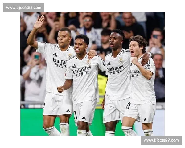 皇马与阿拉维斯激战正酣 主场迎来新挑战 球迷期待胜利的关键时刻